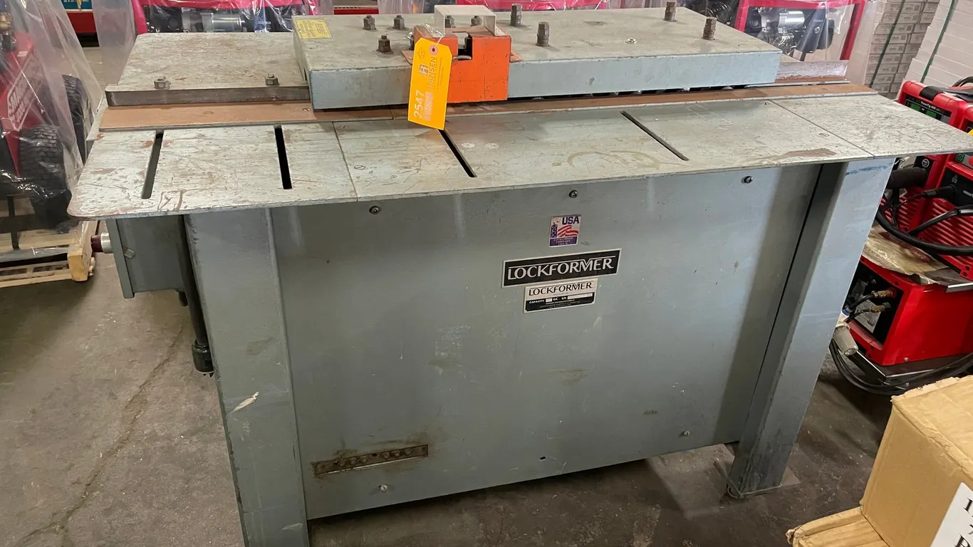 Lockformer Machine