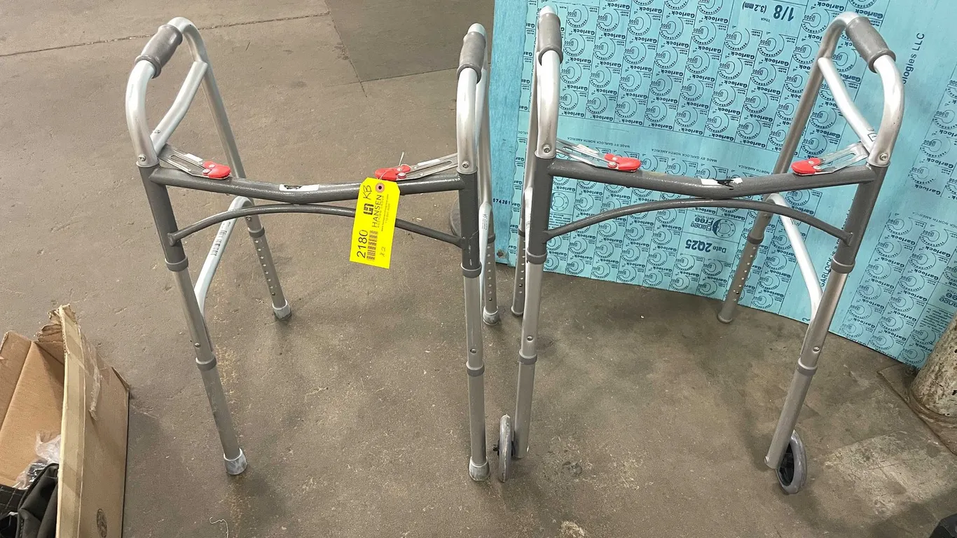 Folding Walkers (E)