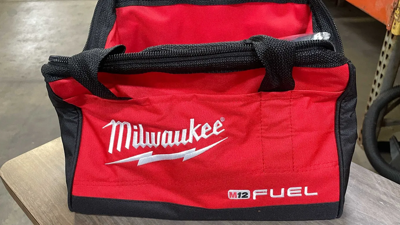 Milwaukee M18 Fuel 1/4 Inch Impact Driver (PR8)