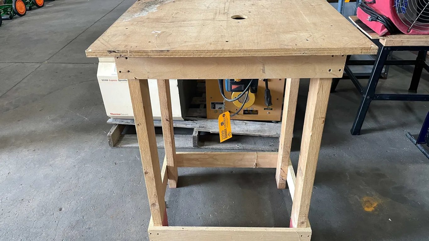 Bosch Router and Table (PR19)