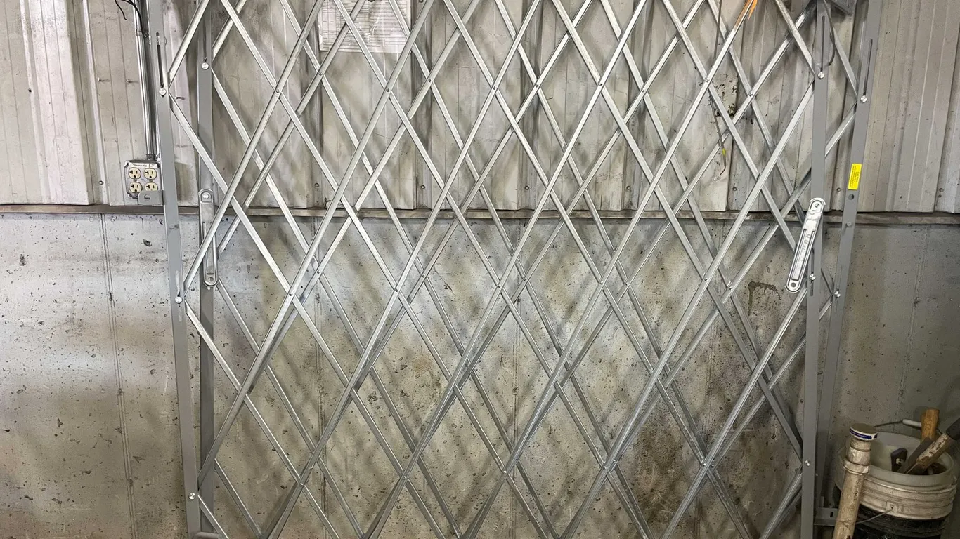 Security Gate (E)