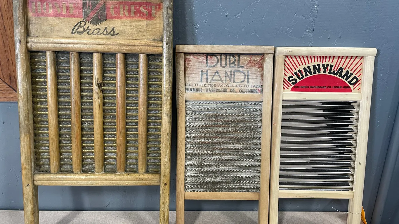 Vintage Washboards (T3)