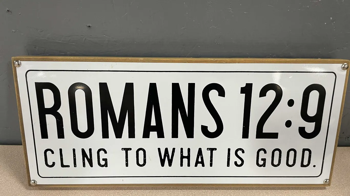 Metal And Wood Romans Cling To What Is Good Sign (T5)