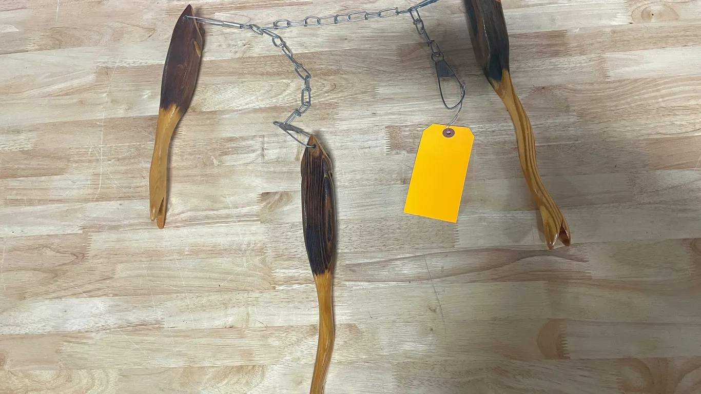 Hand Carved Wood Fish On A Stringer Wind Chime (T4)