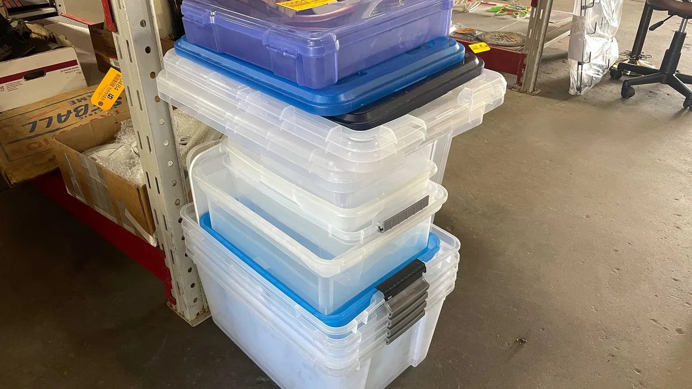 Assorted Totes (T4)