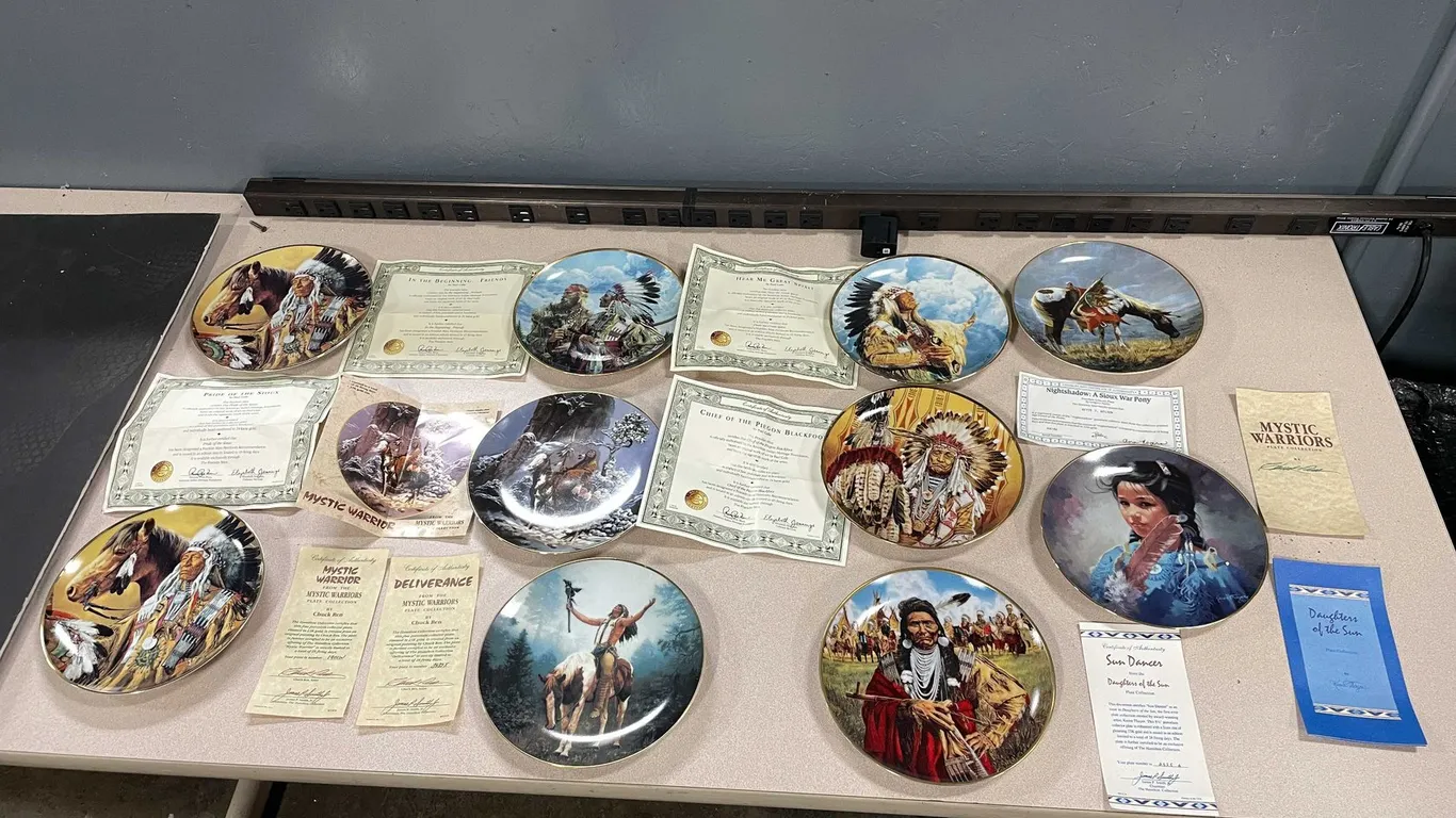 Native American Collector Plates (T5)