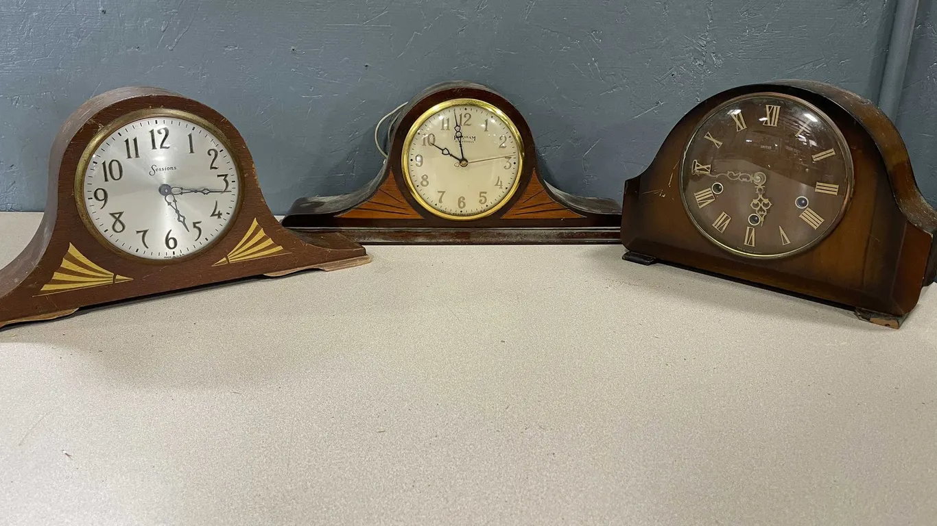 Wooden Mantel Clocks (T3)