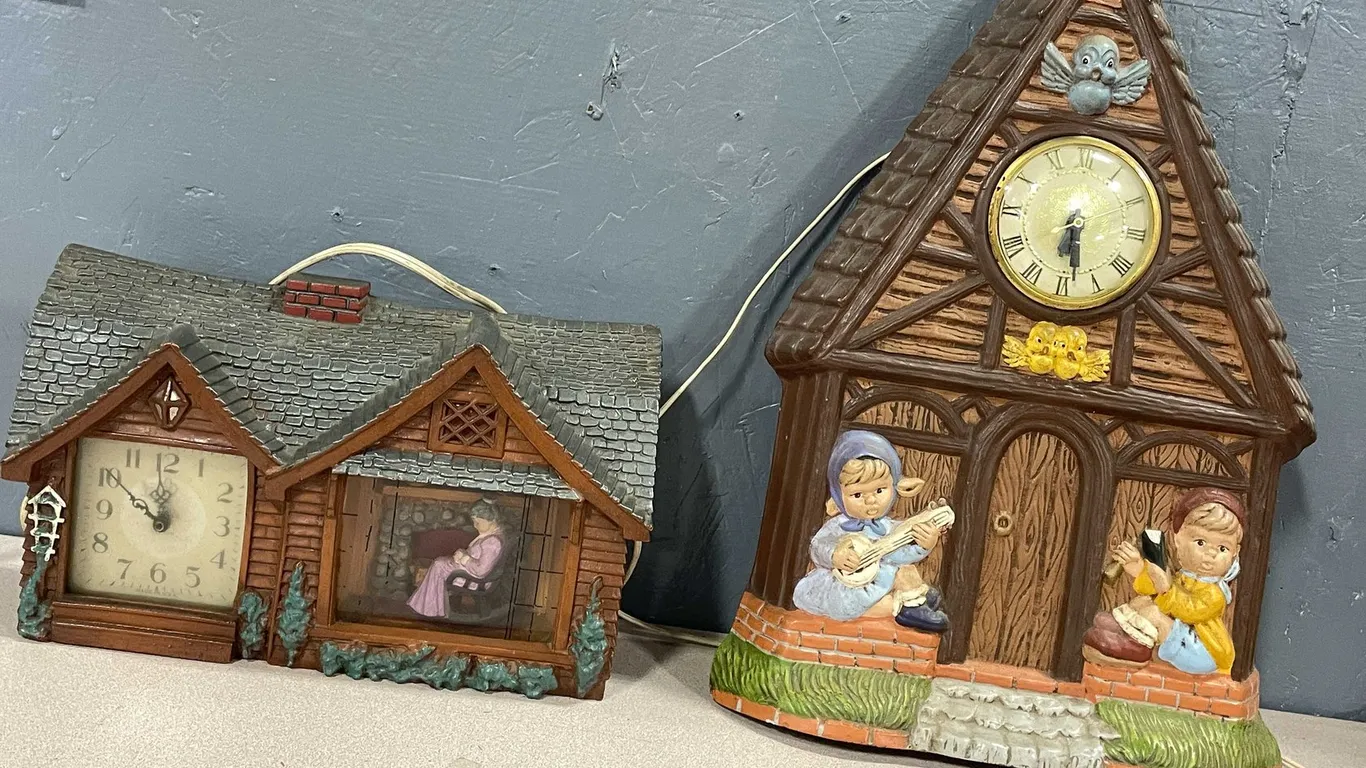 Electric Clocks (T3)