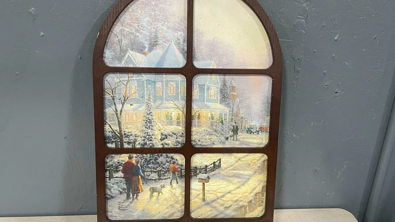Thomas Kinkade Musical Illuminated Window (T5)