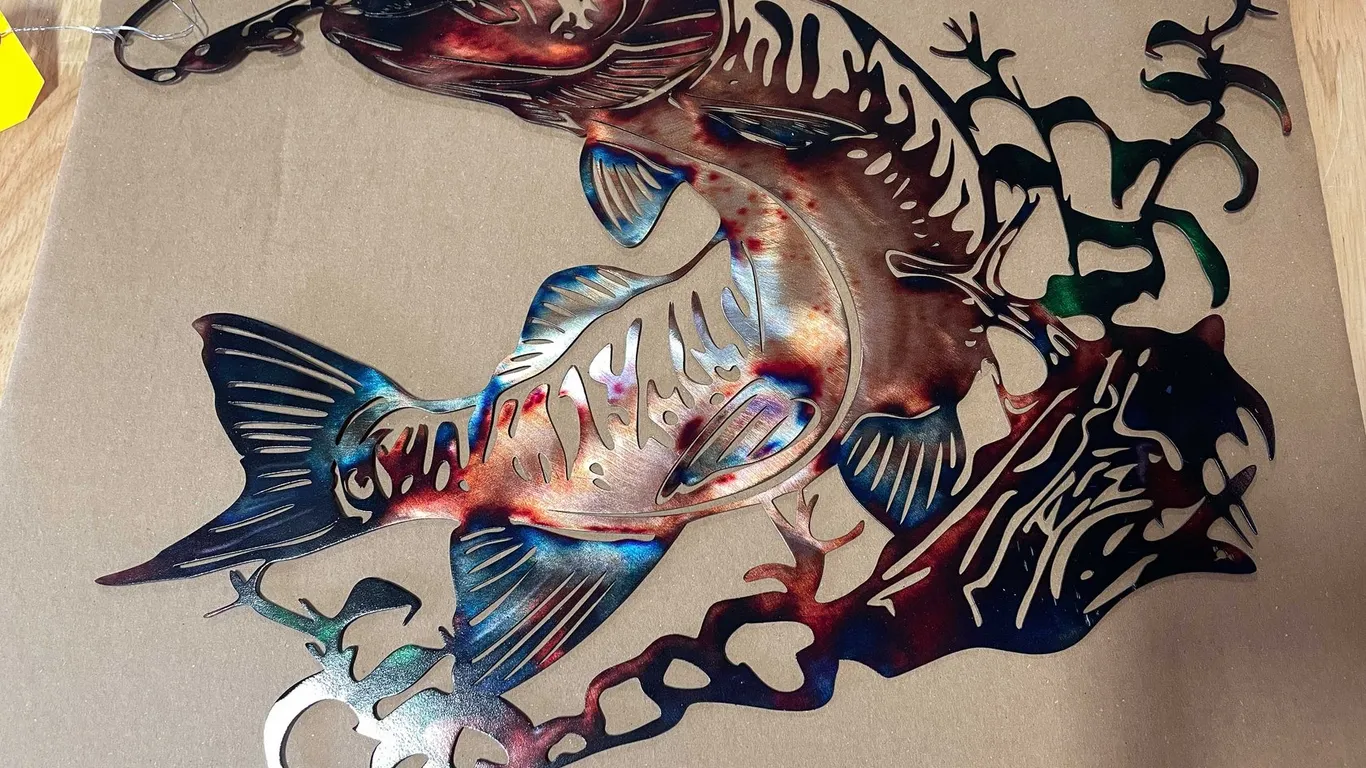 Laser cut metal sign of Large fish (T2)