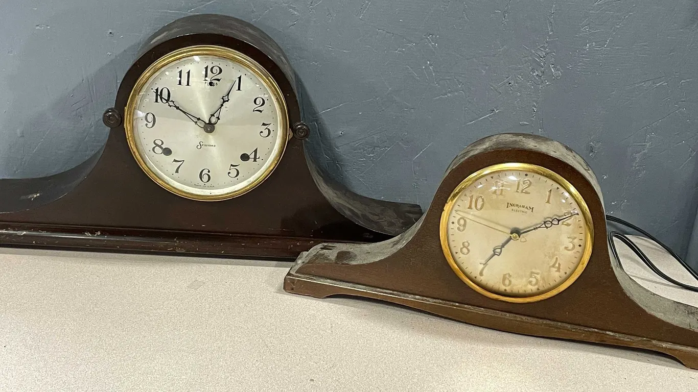 Wooden Mantel Clocks (T3)