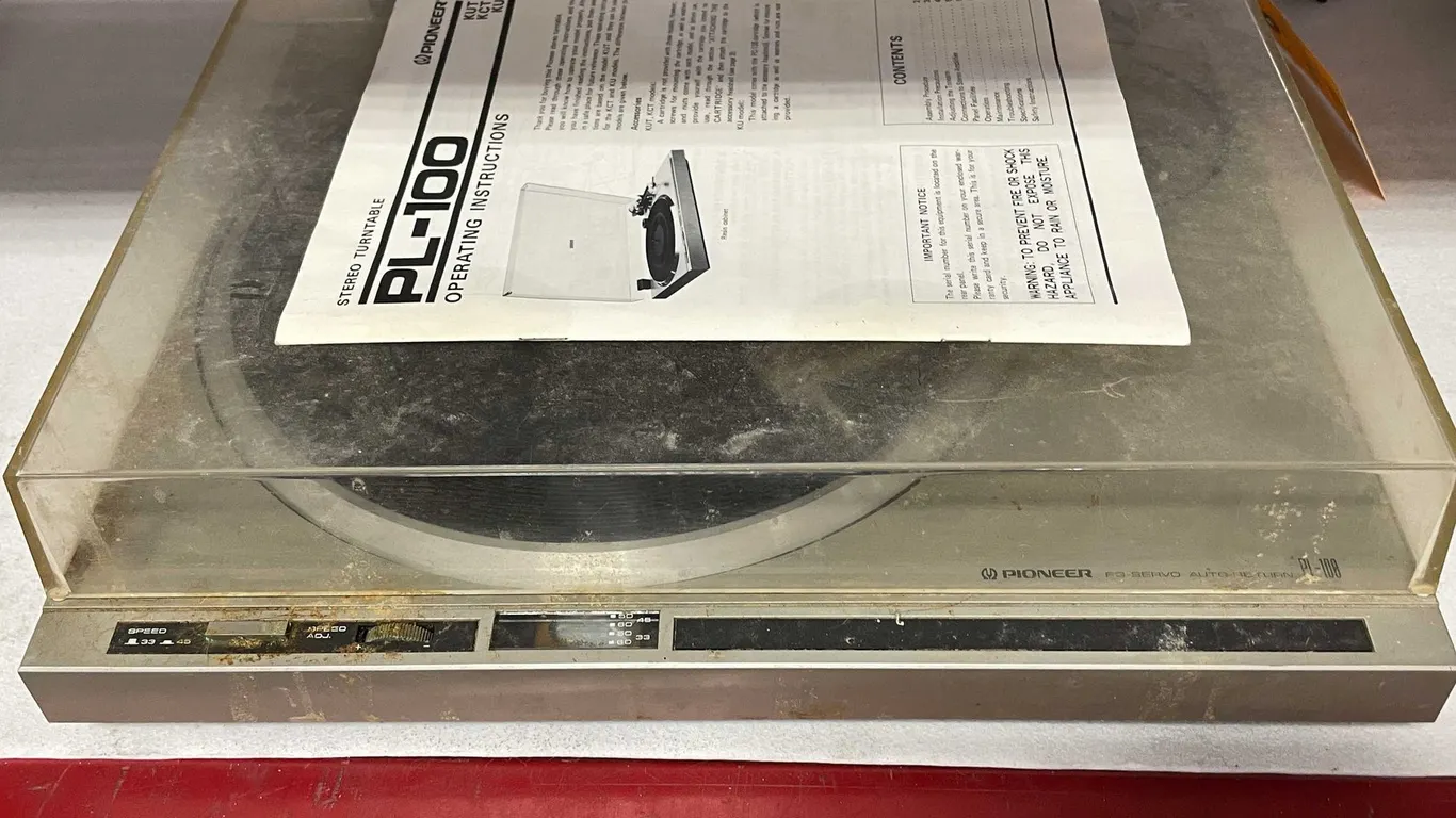 Pioneer PL-100 Turntable (T3)