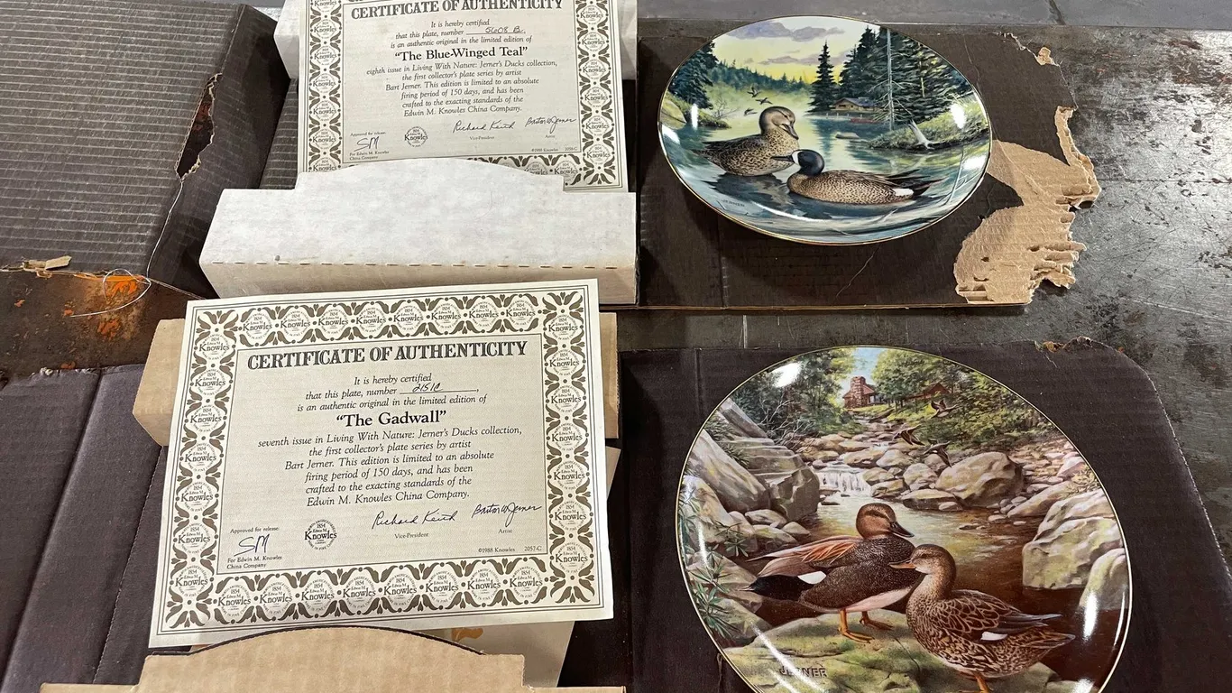 Edwin M. Knowles Duck Plates (T4)