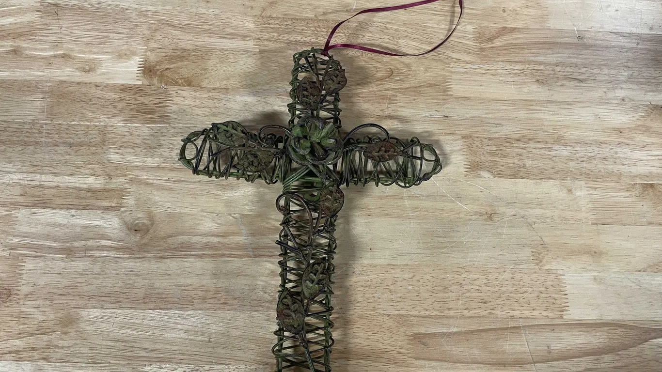 Southwestern Wire Green And Antique Bronze Floral Garden Cross (T4)