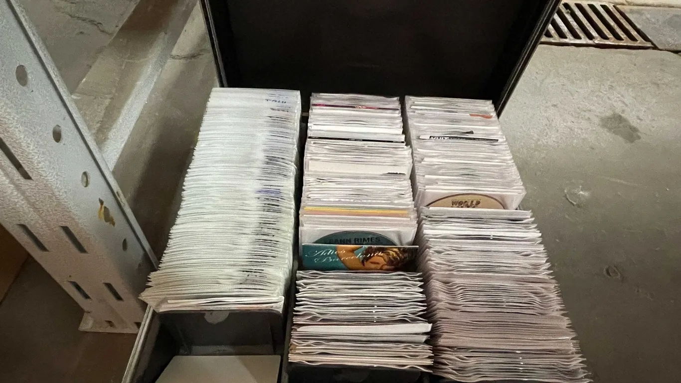 Music CDs (T2)