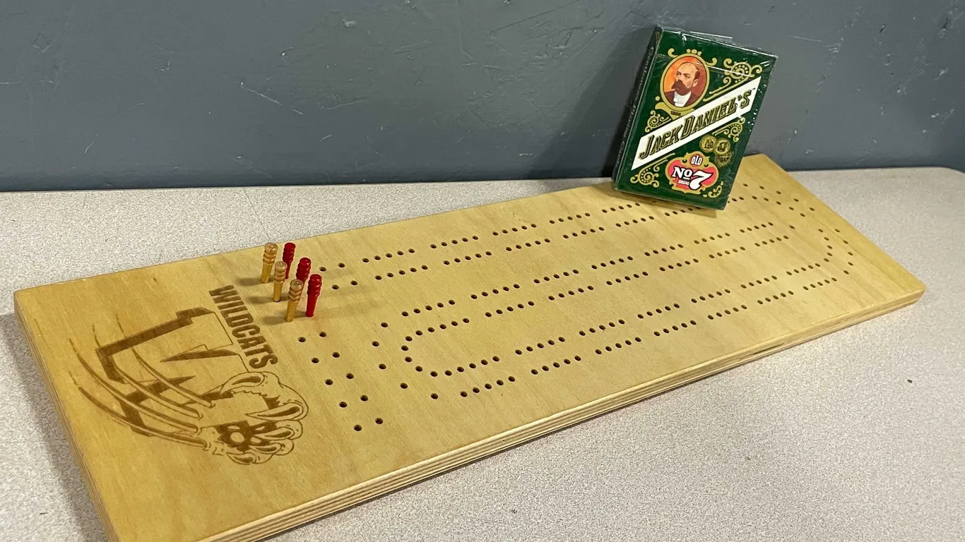 Large Kentucky Wildcats Cribbage Board (T5)