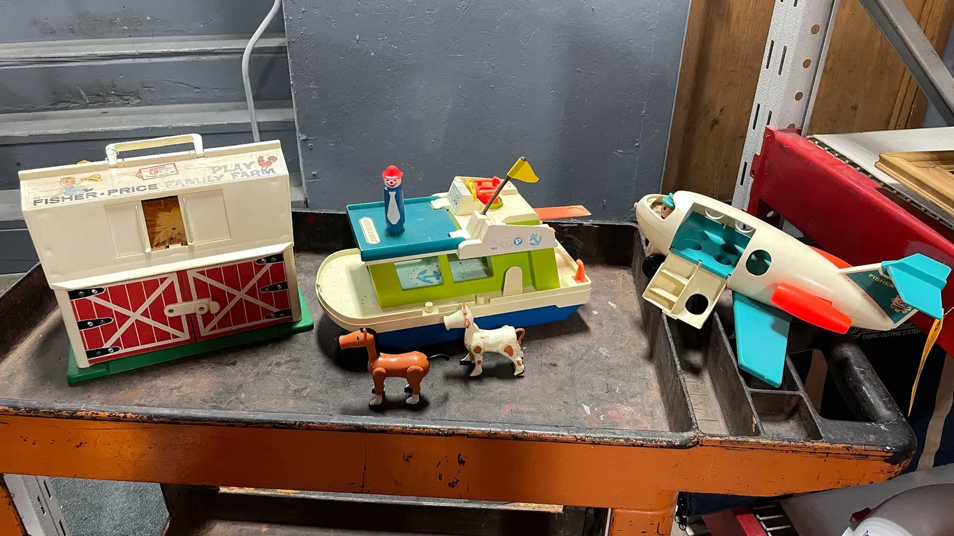 Vintage Fisher-Price Toys (T4)