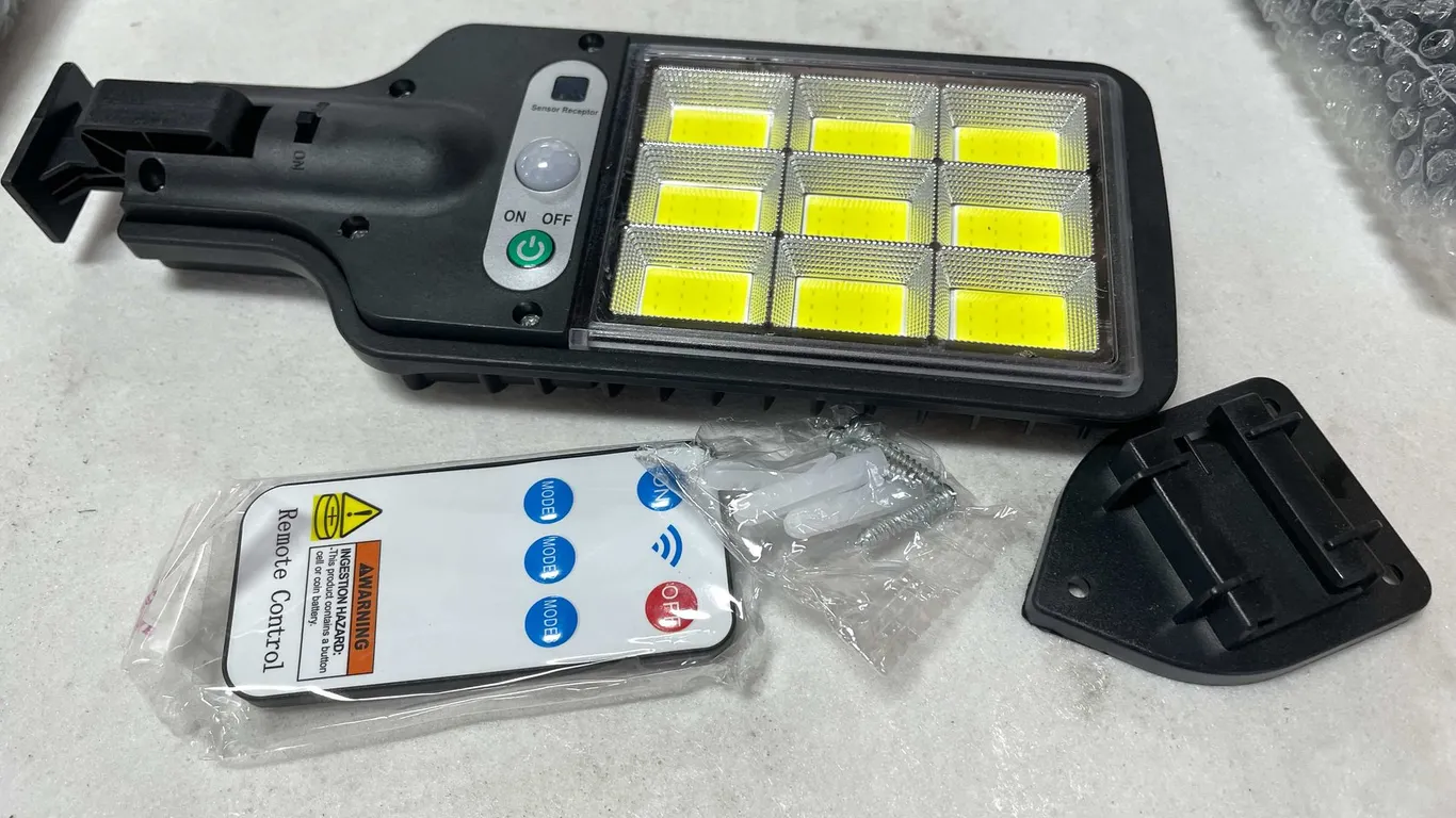 Solar Powered Street Lamp (T2)