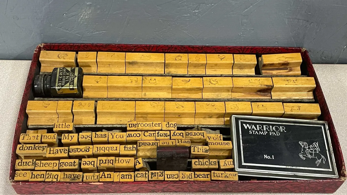 Vintage School Rubber Stamp Printing Set (T4)