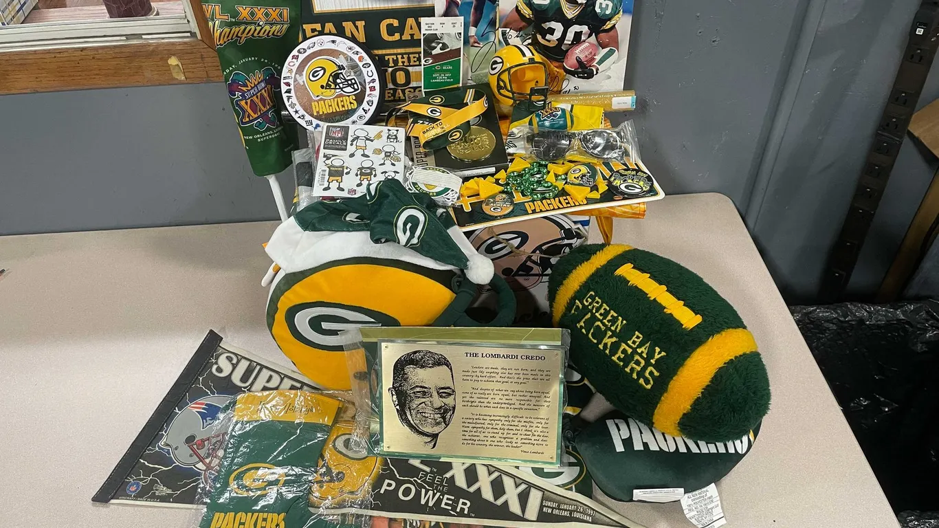 Green Bay Packers Collectors Lot (T5)