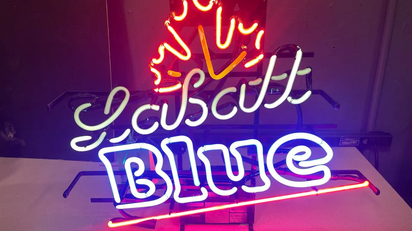 Labatt Blue Neon Sign