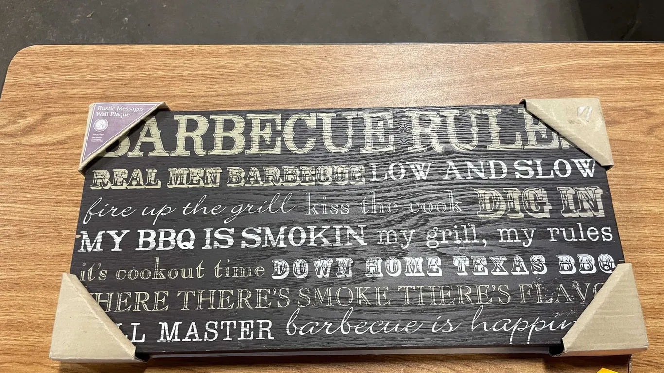 Barbeque Rules Rustic Messages Wall Plaque (T2)