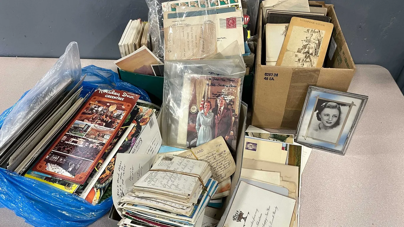 Vintage Postcards (T3)