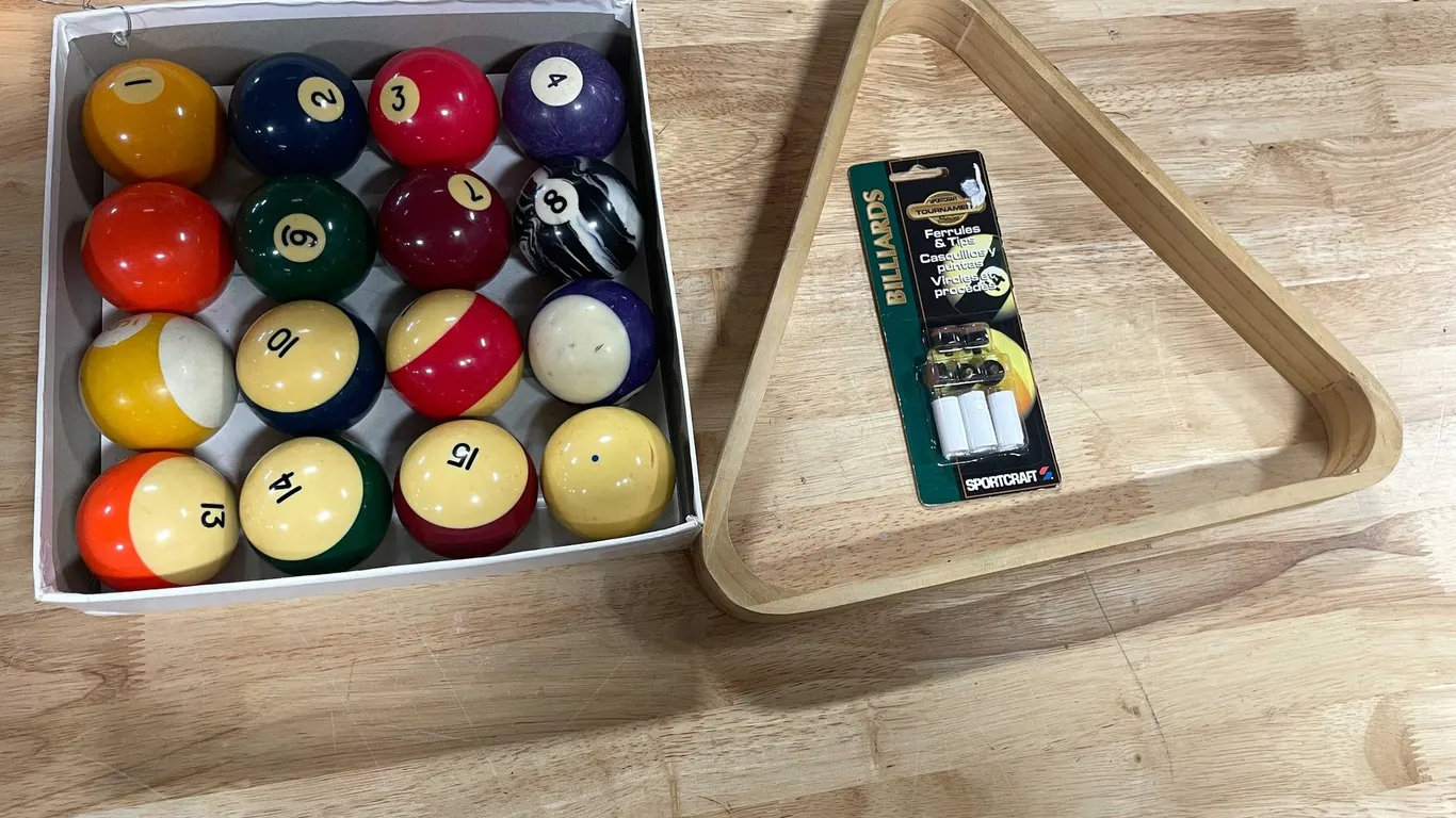 Vintage Pool Ball Set With Wood Triangle Rack (T4)