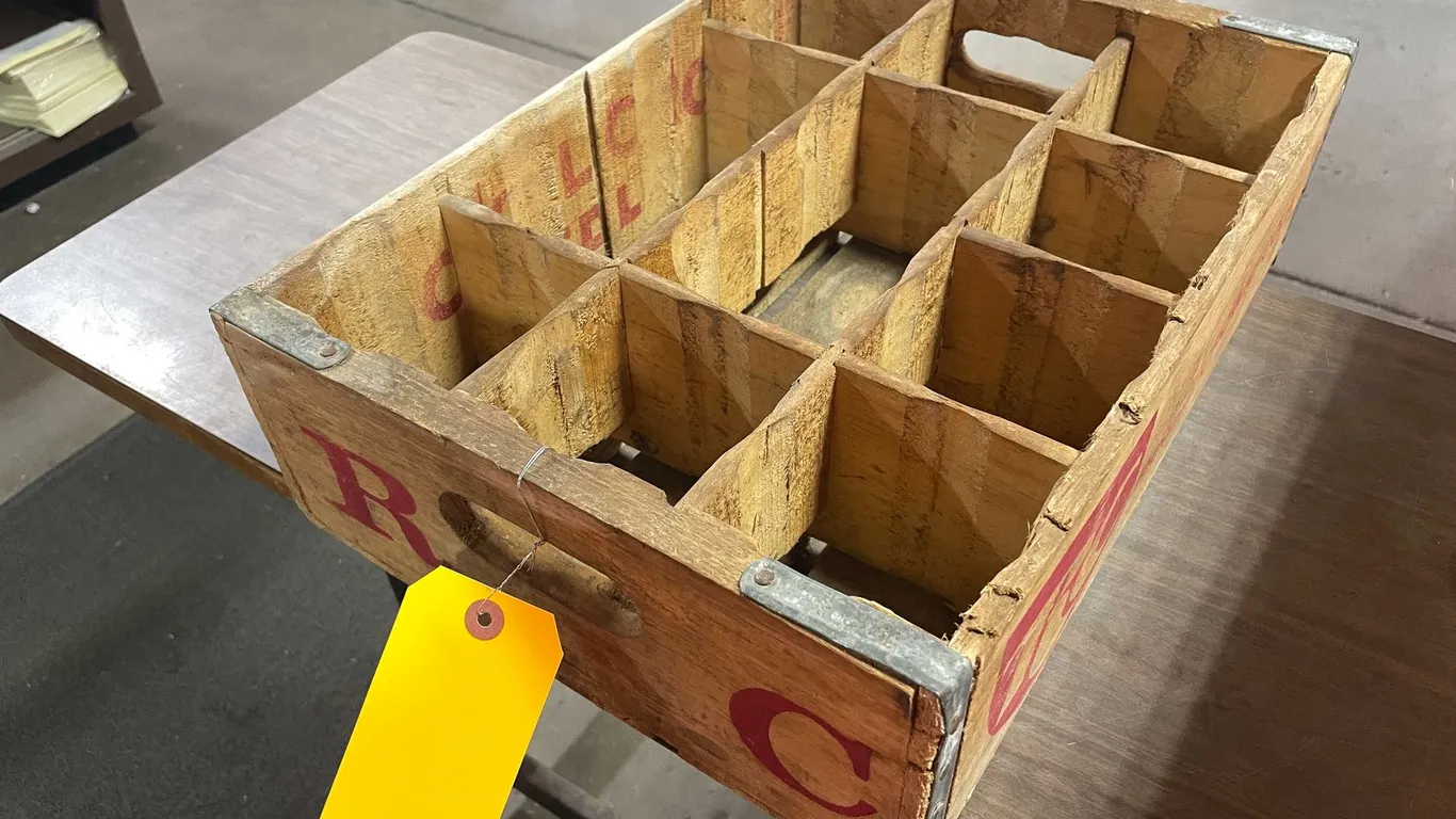 Vintage RC Royal Crown Cola Wood Crate (T5)