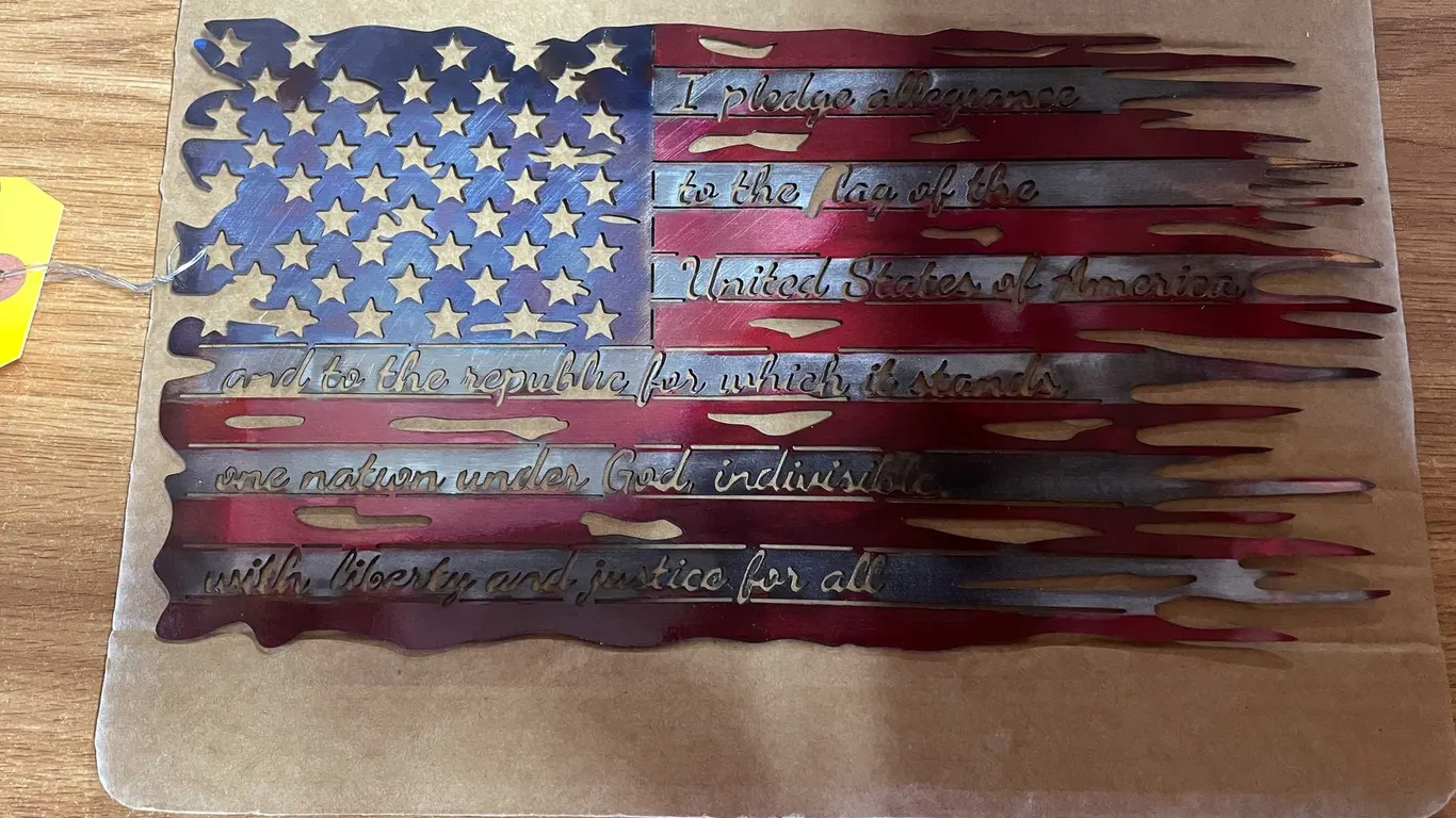 Laser cut metal sign of American flag (T3)
