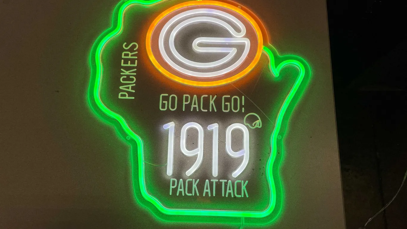 Green Bay Packers LED Neon Sign (T2)
