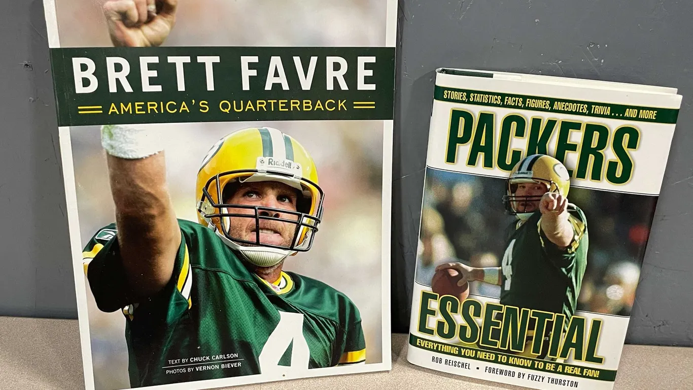 Packer Books (T4)
