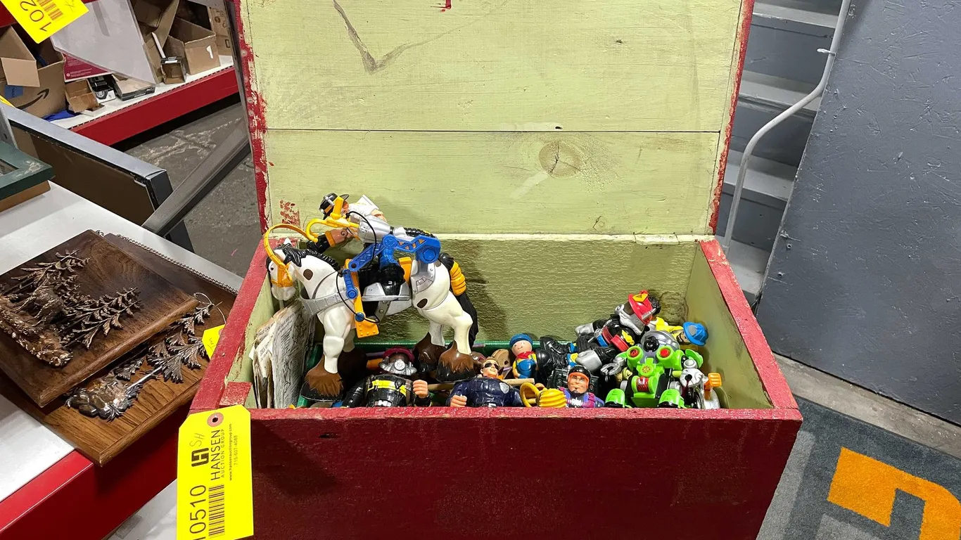 Vintage Toys (T4)
