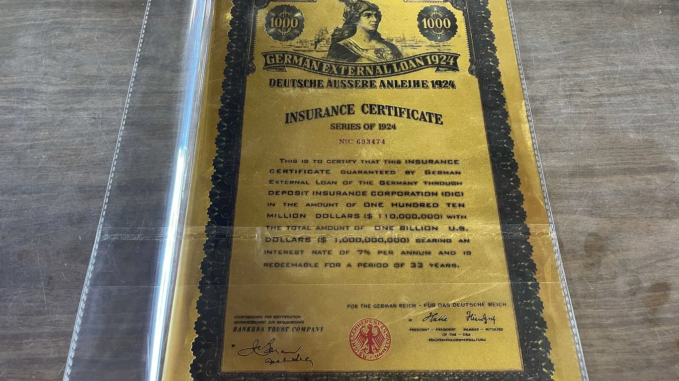 Commemorative Gold Foil Replica 1924 German External Loan Bond (T5)