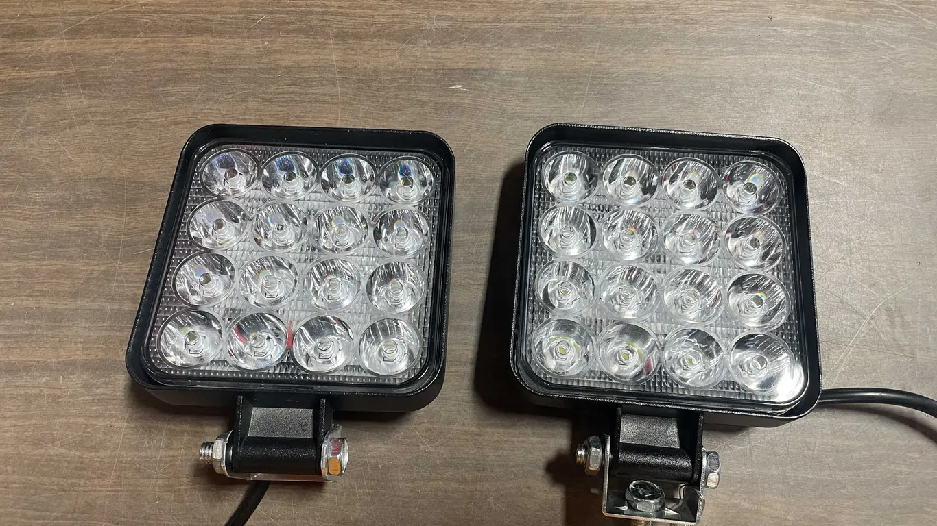 (2) LED Worklights, 3.5" Square, 12vdc (T3)