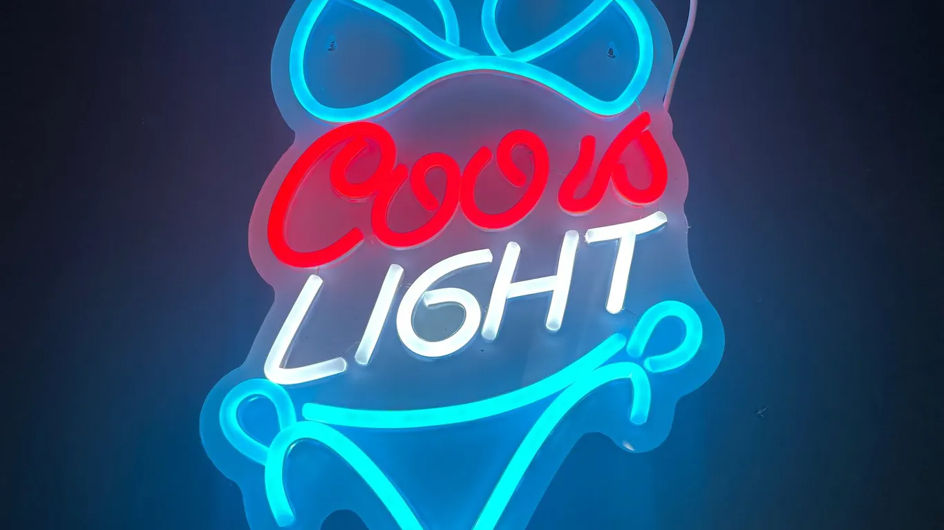Collectible Coors Light Neon Light (T2)