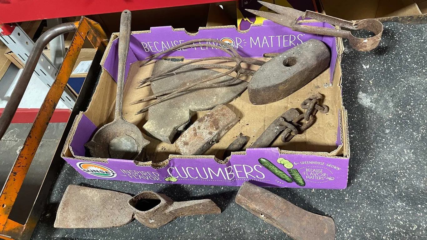 Vintage Tools (T4)