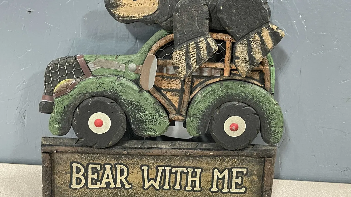 Vintage Wooden Bear With Me Wall Art (T5)