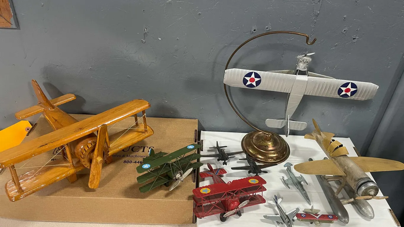Model Plane Collection (T5)