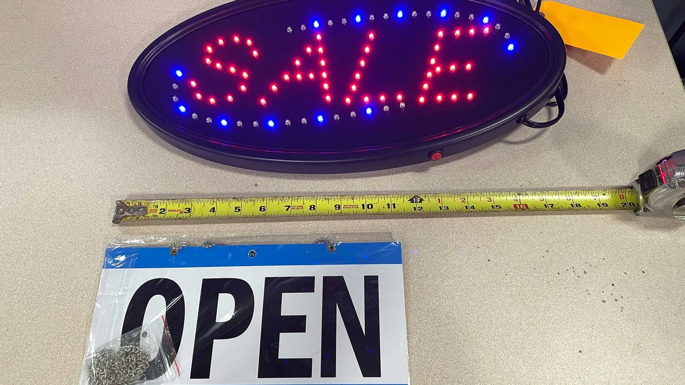 Sale LED Flashing Or Solid Window Display Sign With A Metal Open Closed Sign (T5)