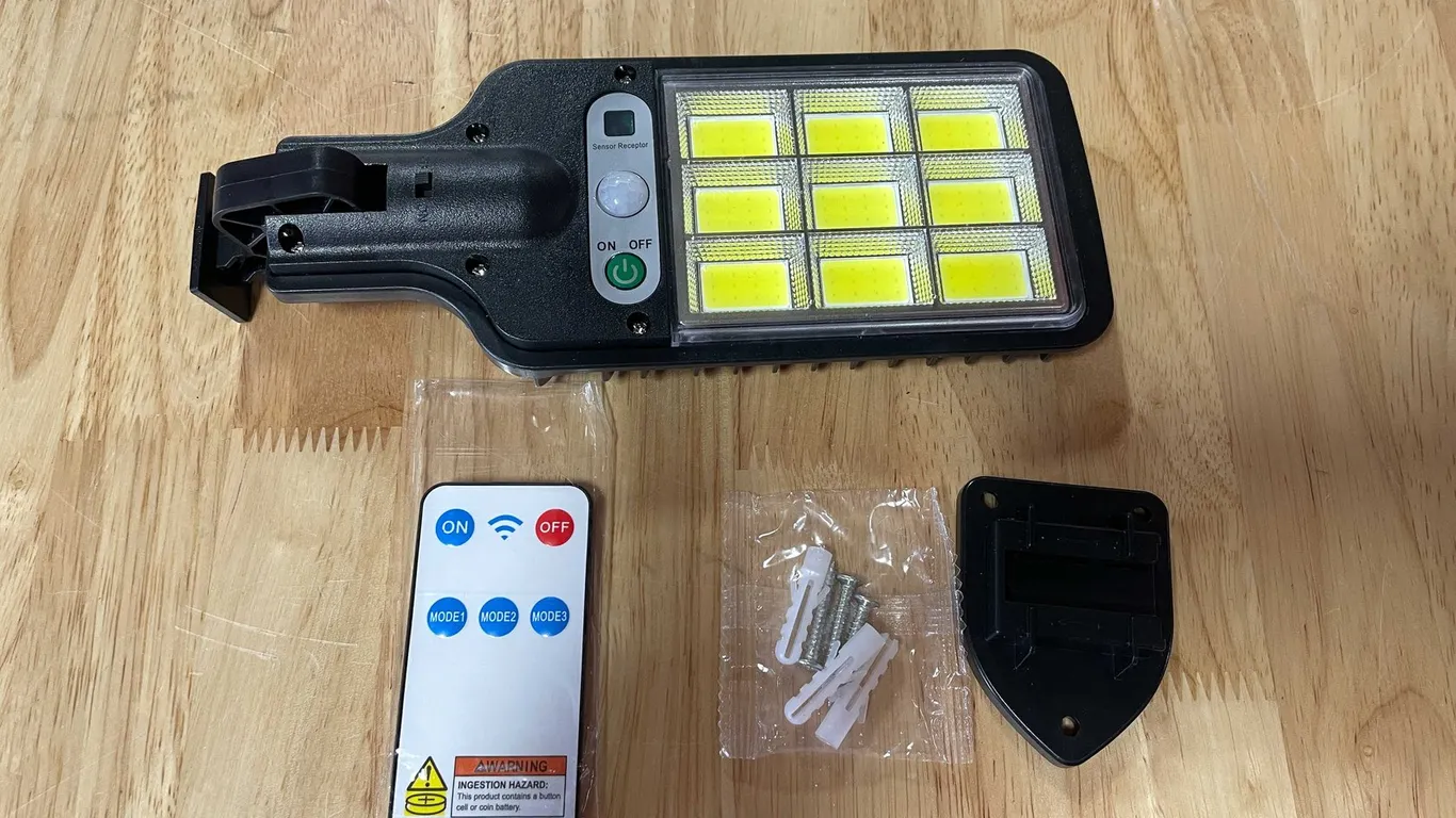 Solar Powered Street Lamp (T2)