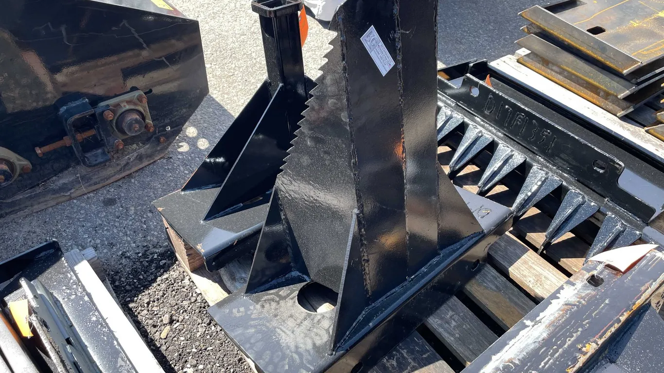 Mini Universal Attach Tree Spade