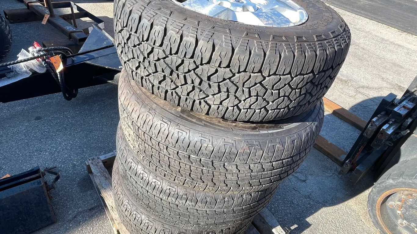 Tires (03)