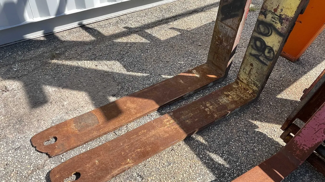 Pair of forklift Forks (SHED)