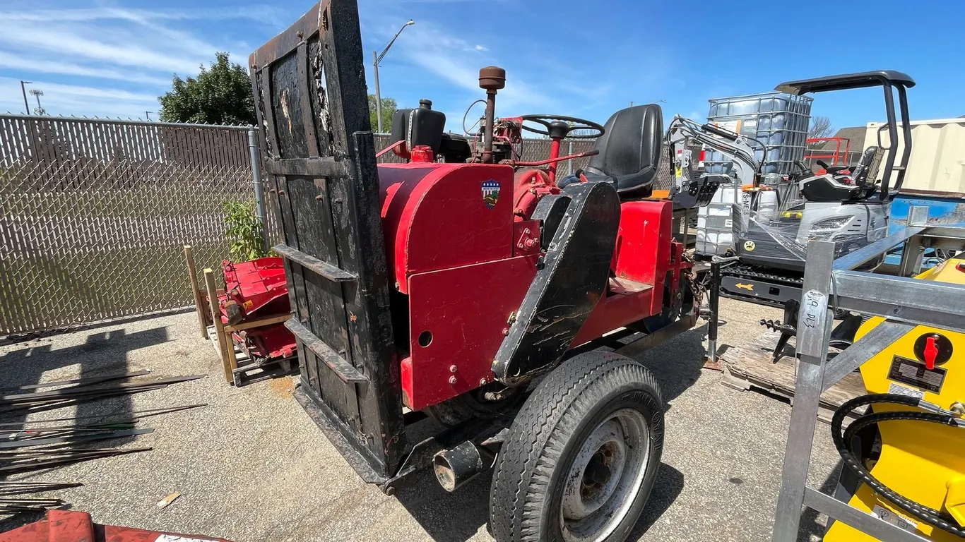 Ride On Lawn Roller (O7)