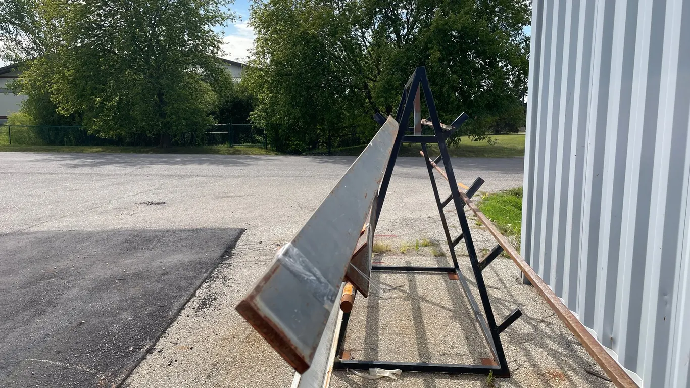 Steel Stock (CONTBLACKRACK)