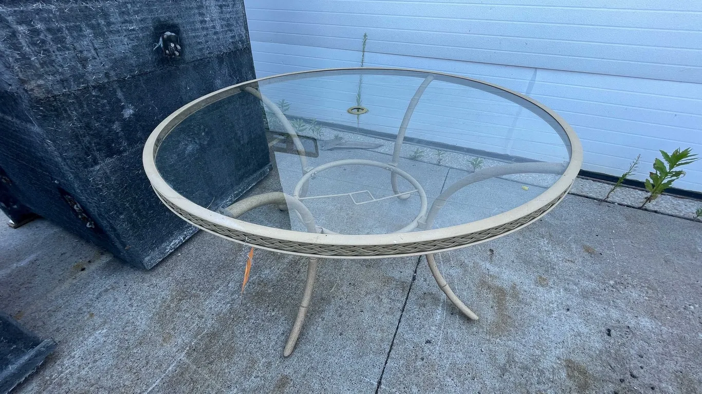 Patio Table (O4)