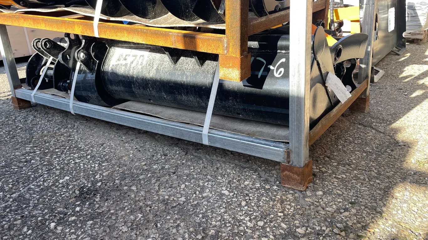 8 Piece Mini Excavator Attachment Set