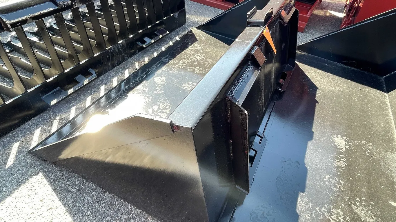 66" Skid Steer Bucket w/Blade