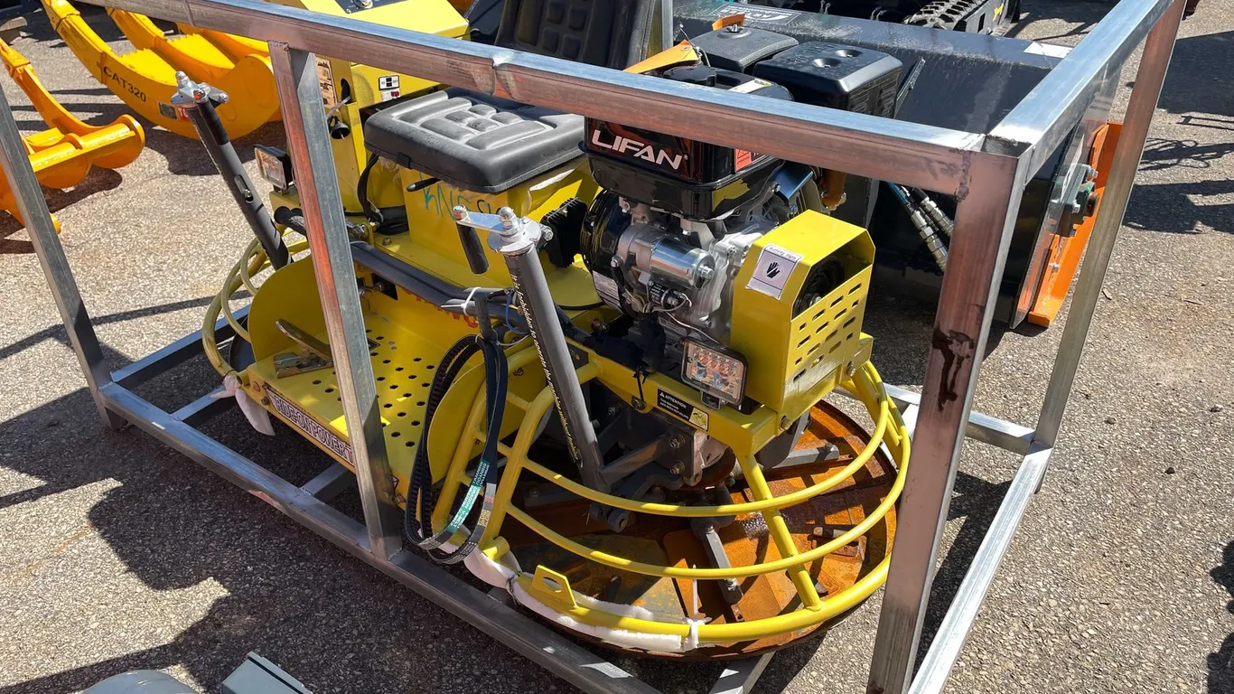 Starvox ZJ-80 Gas Ride-On Power Trowel (O6)